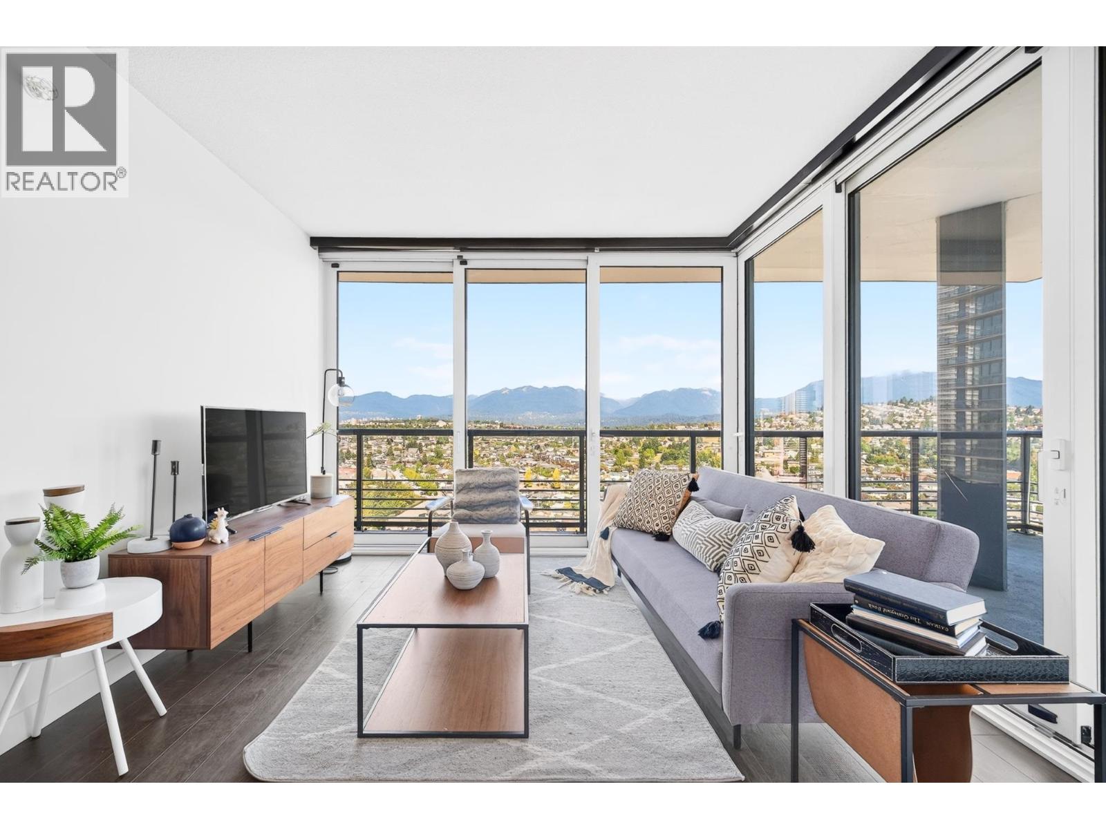 3008 4730 LOUGHEED HIGHWAY, Burnaby