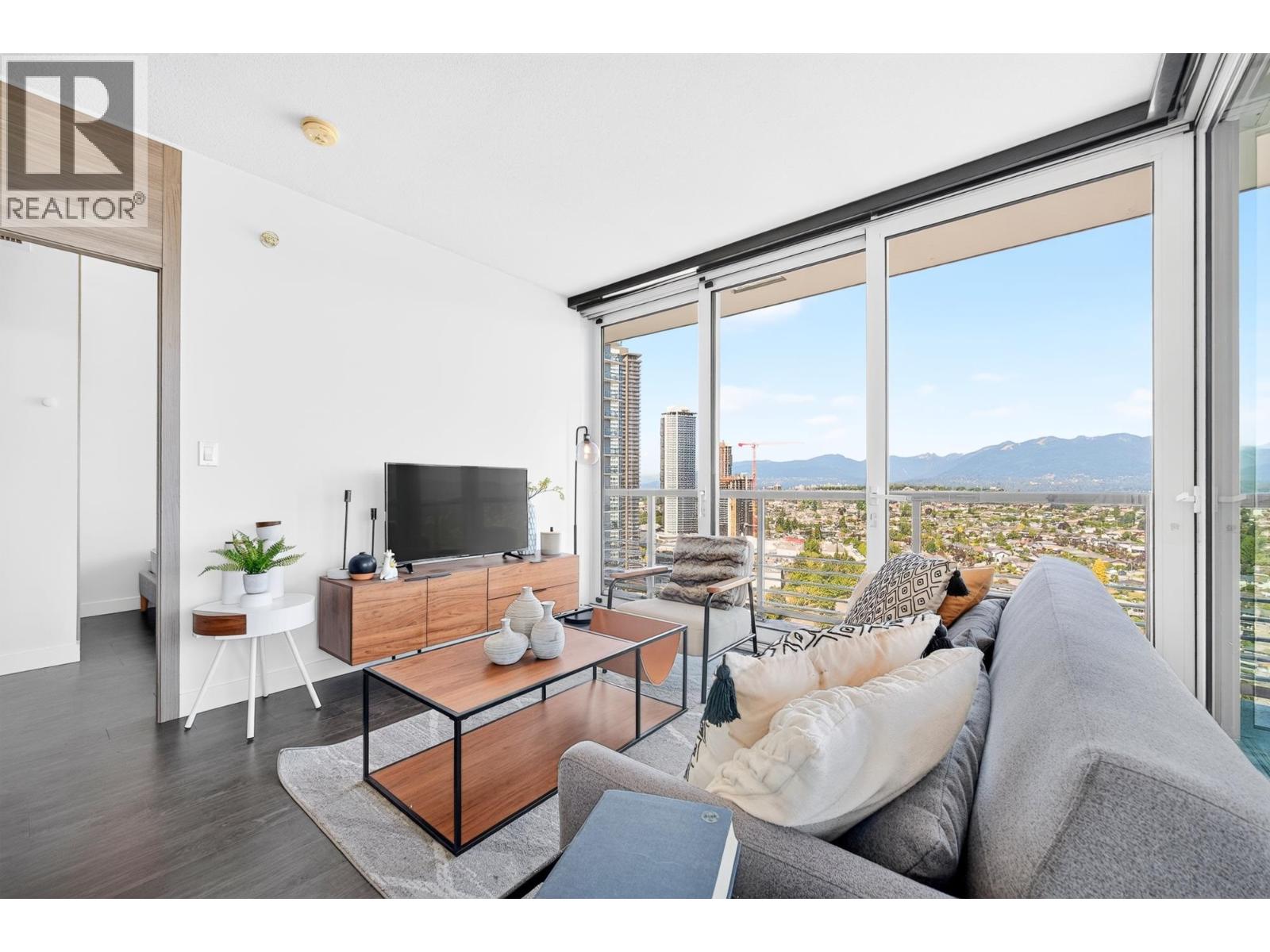 3008 4730 LOUGHEED HIGHWAY, Burnaby