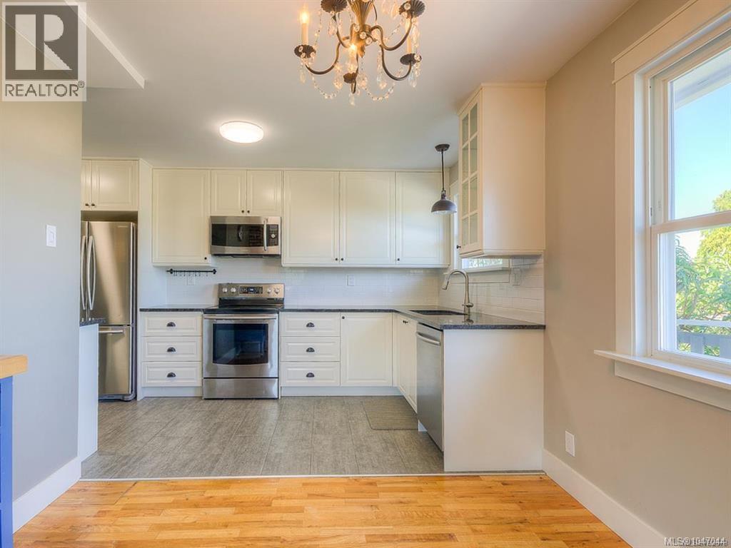 80 Kerr St - 14