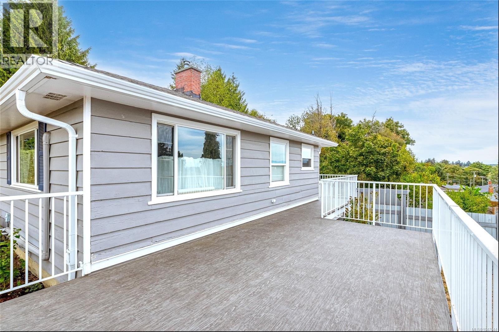 80 Kerr St - 3