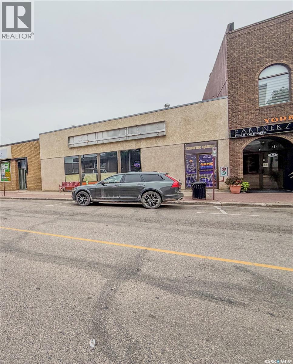 13 2nd AVENUE N