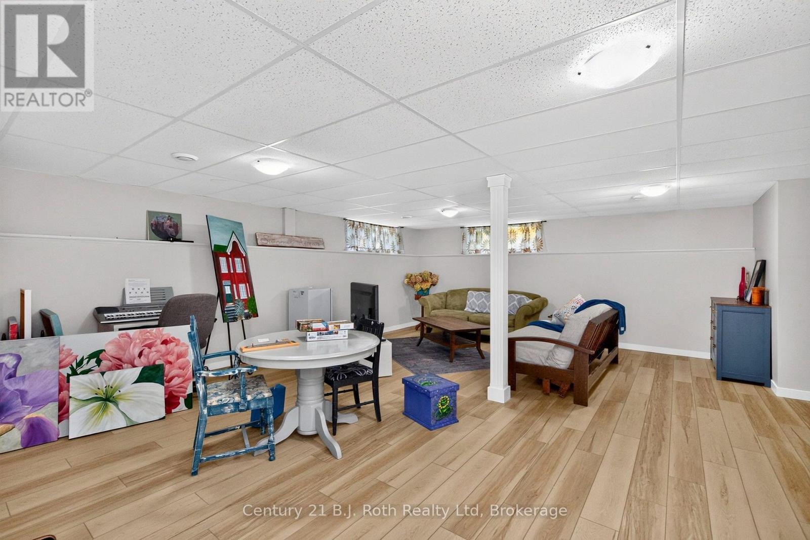 24 CRESCENT DRIVE - Image 30