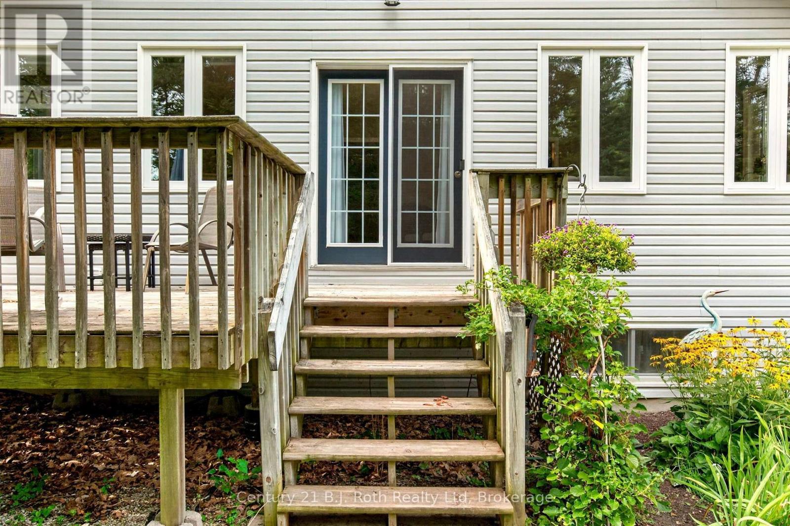 24 CRESCENT DRIVE - Image 32