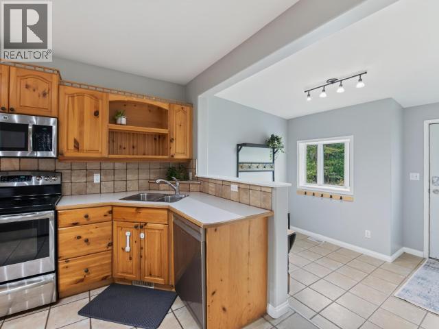 27 12TH AVENUE - 8