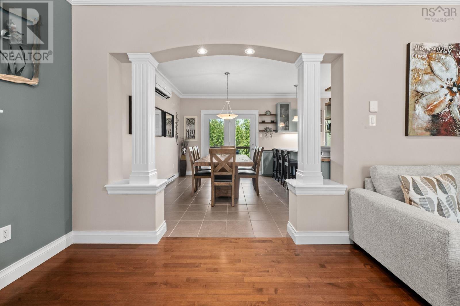 Property 20 of 51 of 158 Tamara Drive