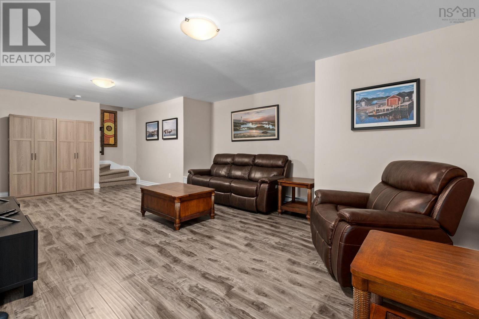 Property 36 of 51 of 158 Tamara Drive