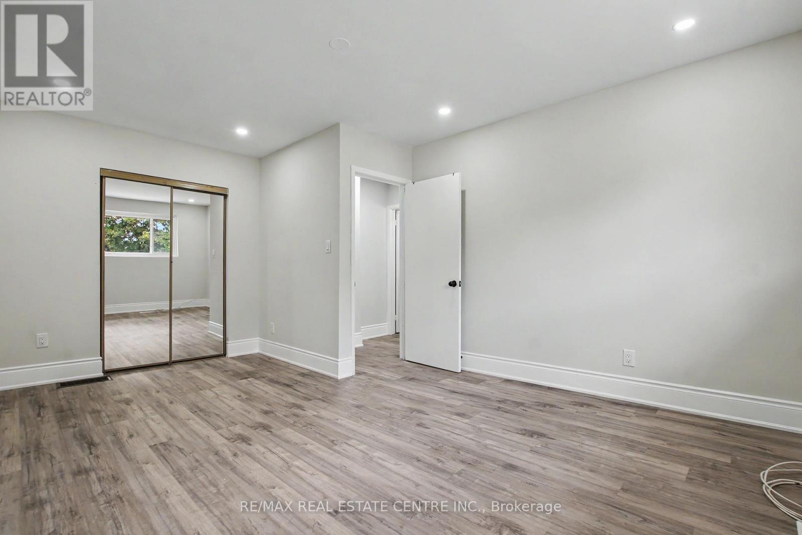 46 NORTHWOOD DRIVE - 18