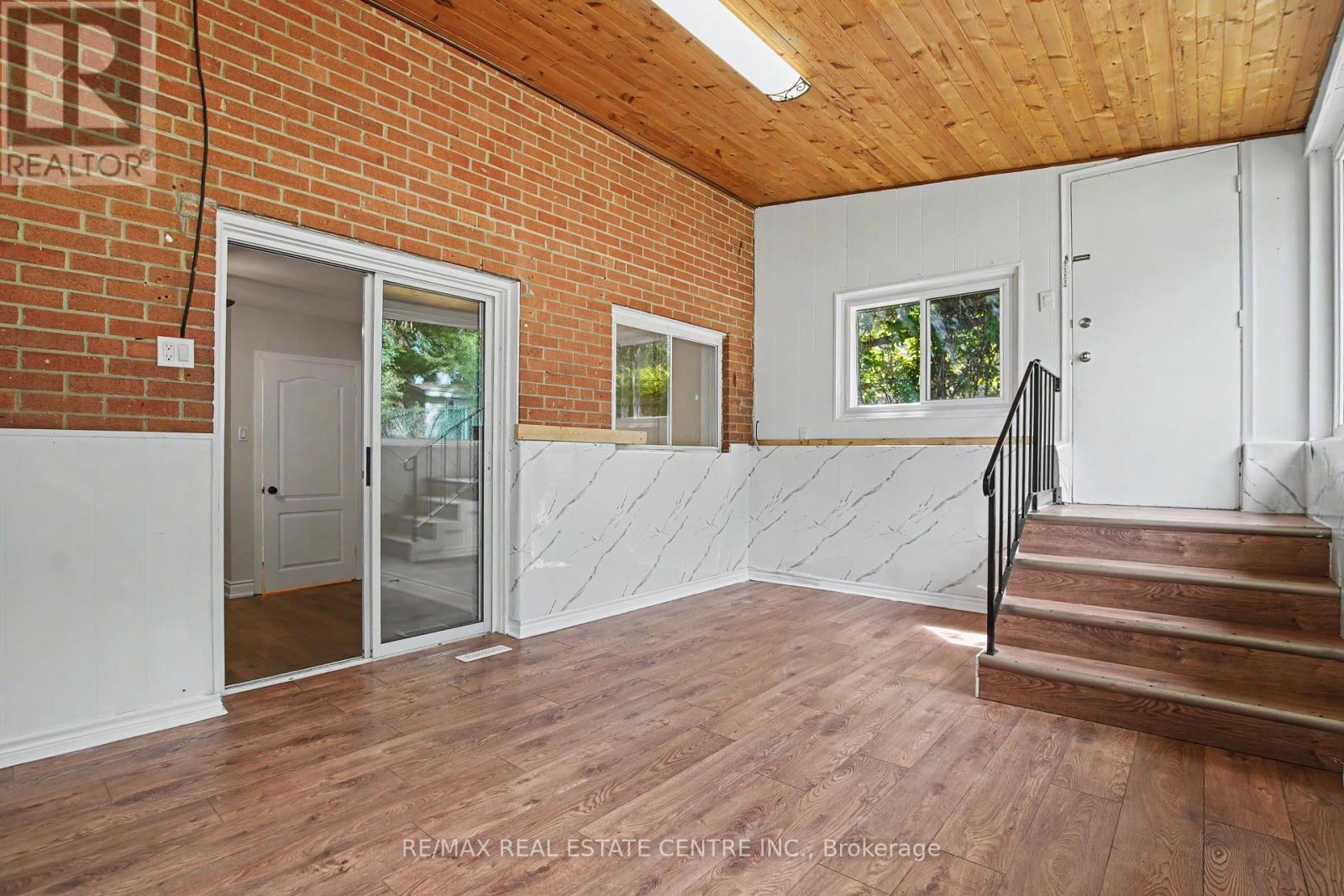 46 NORTHWOOD DRIVE - 34