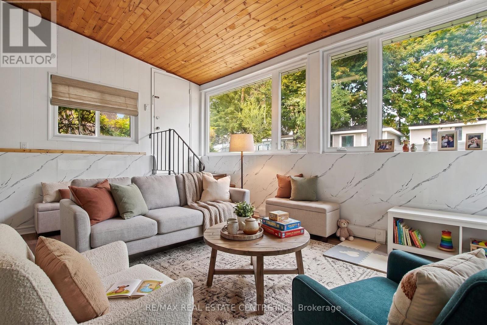46 NORTHWOOD DRIVE - 32