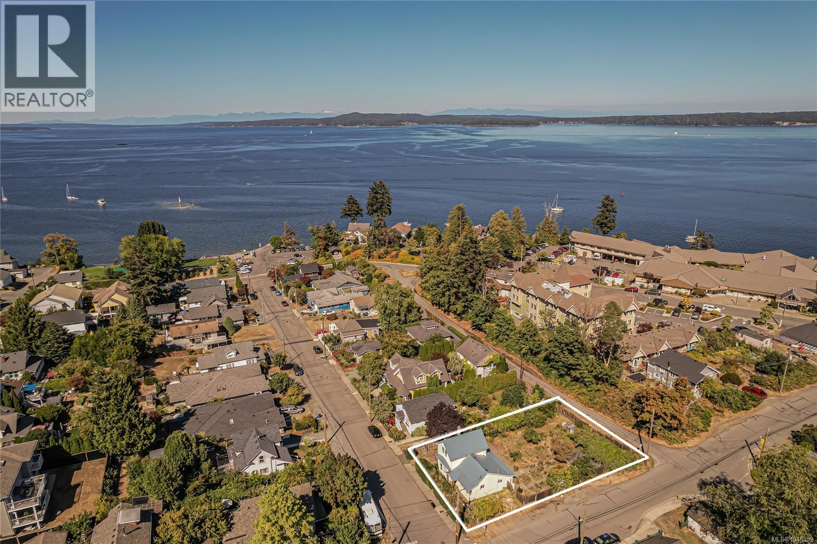 9899 Maple St, Chemainus