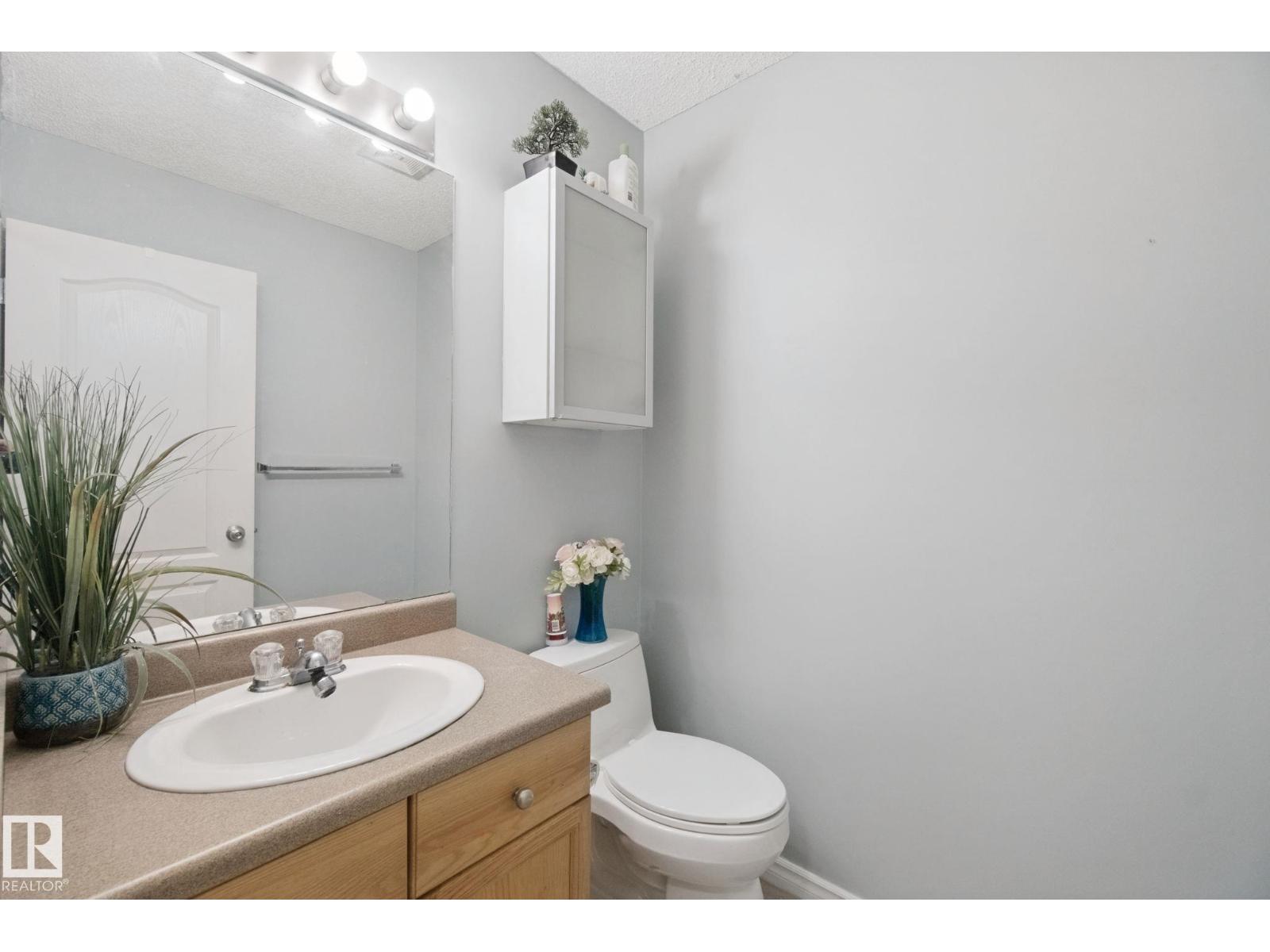 15730 141 ST NW - 18
