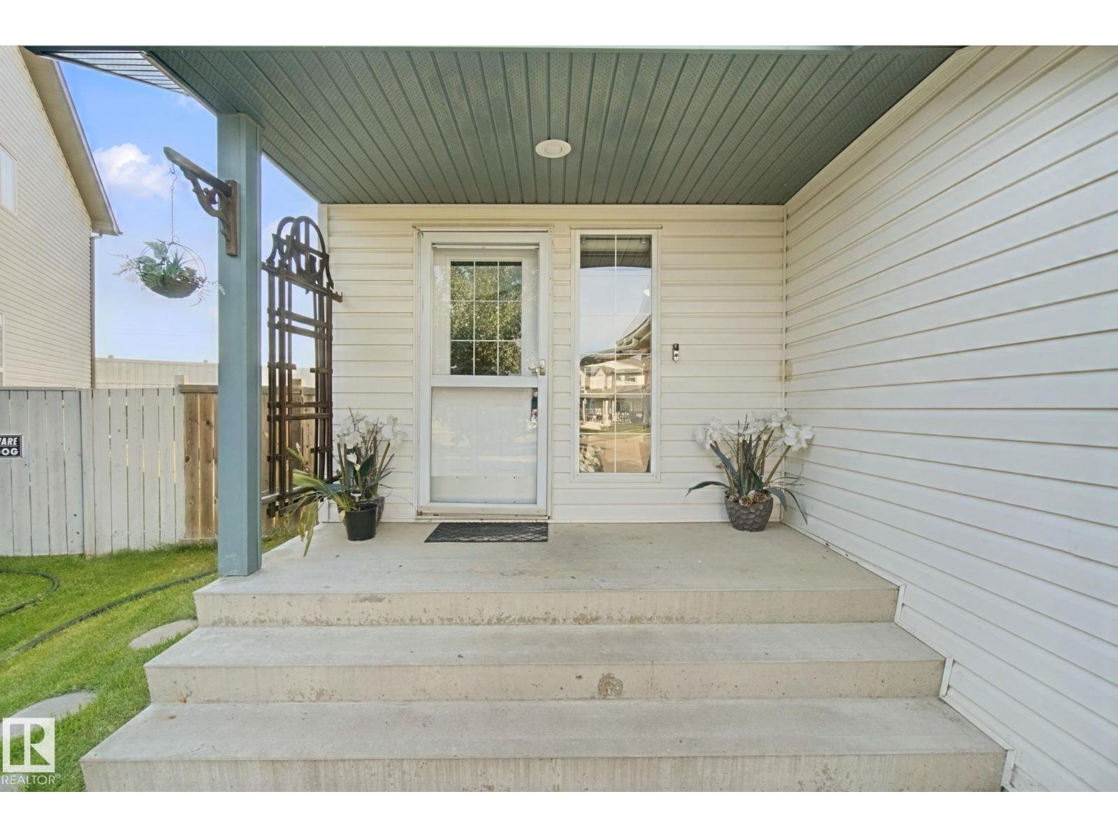 15730 141 ST NW, Carlton, Edmonton photo 4