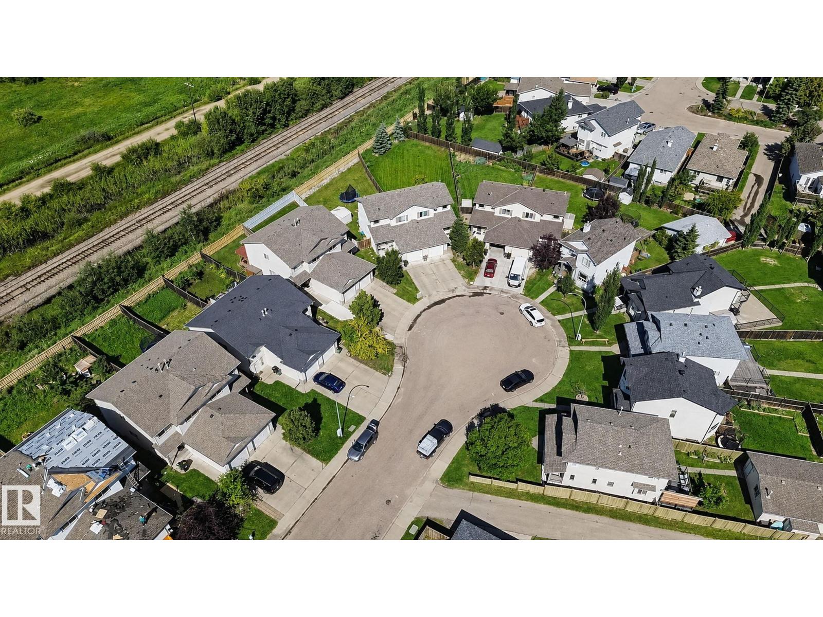 15730 141 ST NW - 50