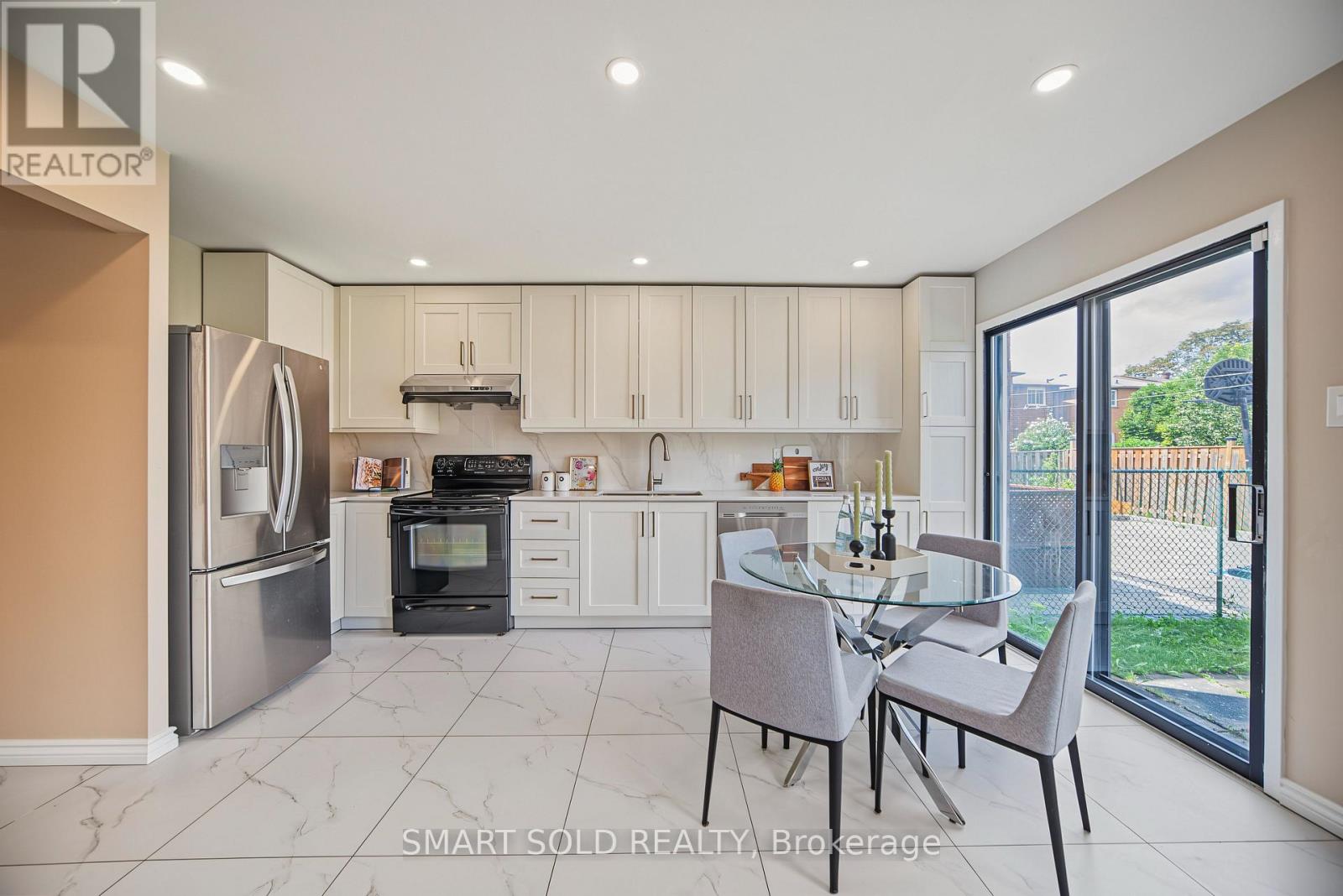 44 KENLEY CRESCENT - Image 10