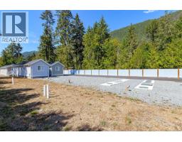 8396 Sa-seen-os Rd, Youbou, BC V0R3E1 Photo 16