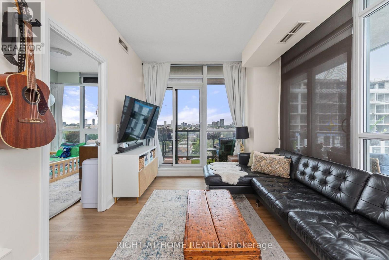 #815 1185 THE QUEENSWAY - Image 5
