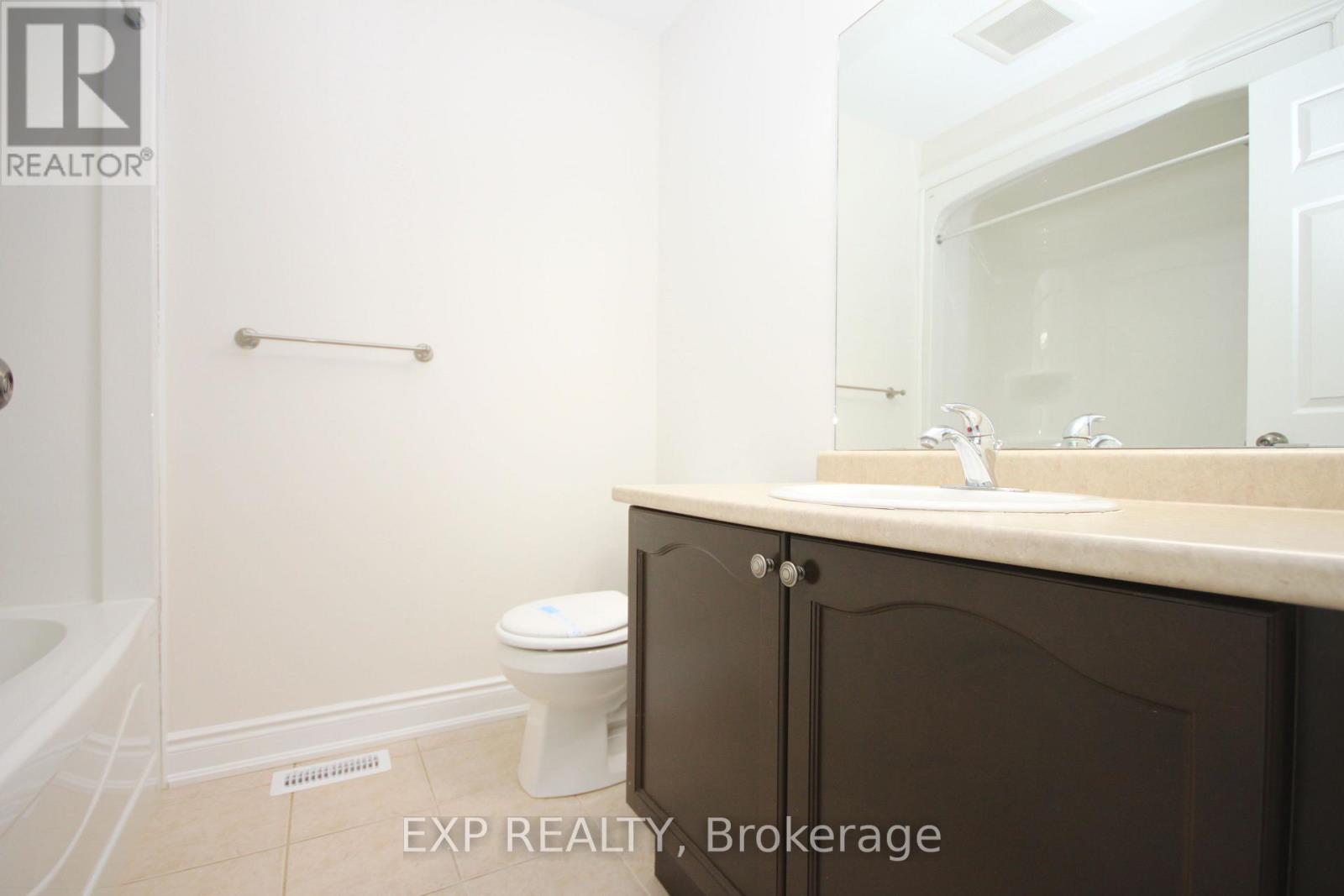 22 GERANIUM AVENUE N - 11