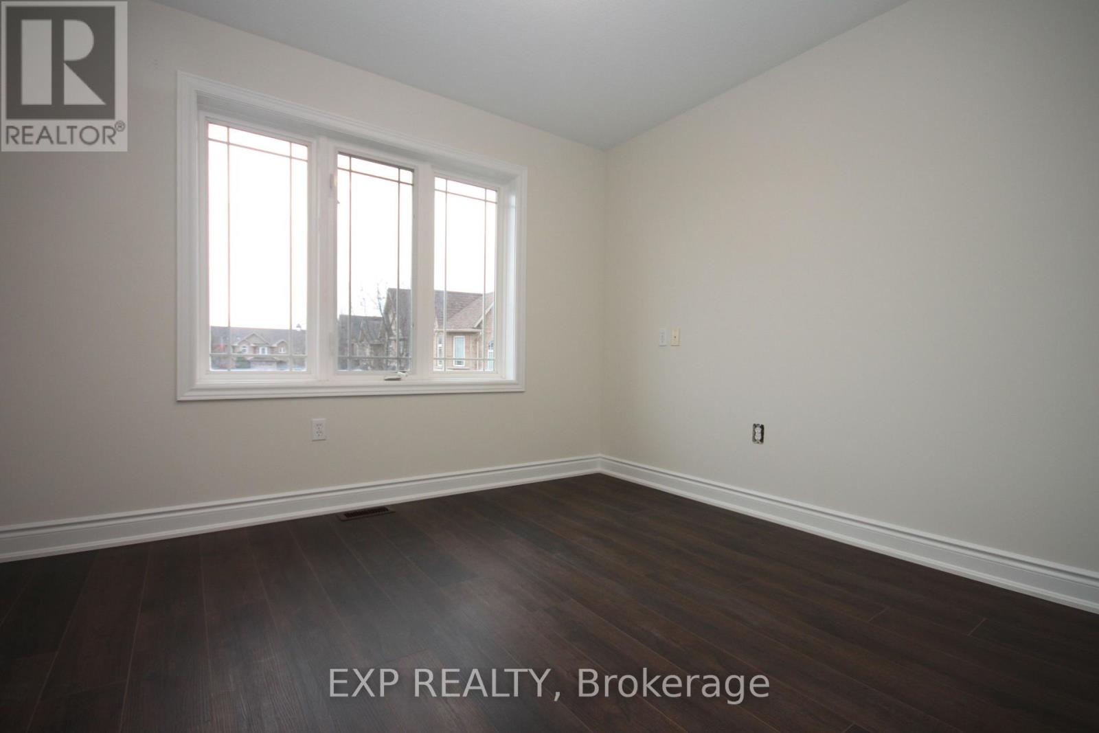 22 GERANIUM AVENUE N - Image 9