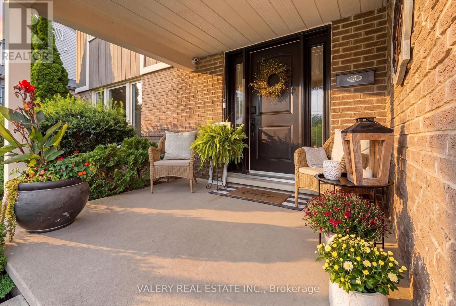 46 BLACKWELL DRIVE — photo 2