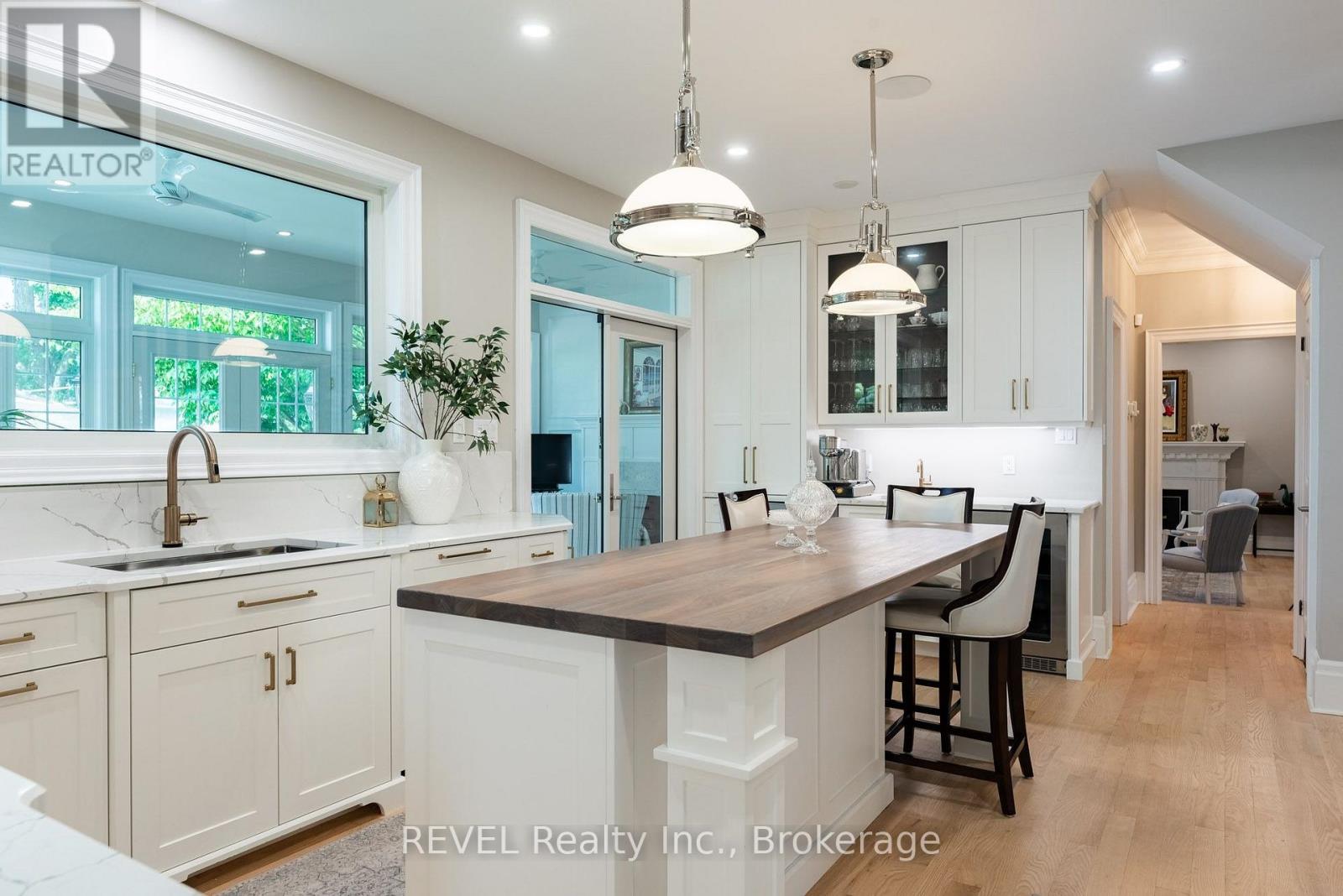 34 LORIMER STREET - 16