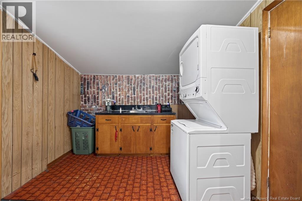 251 Carney Street - Image 12