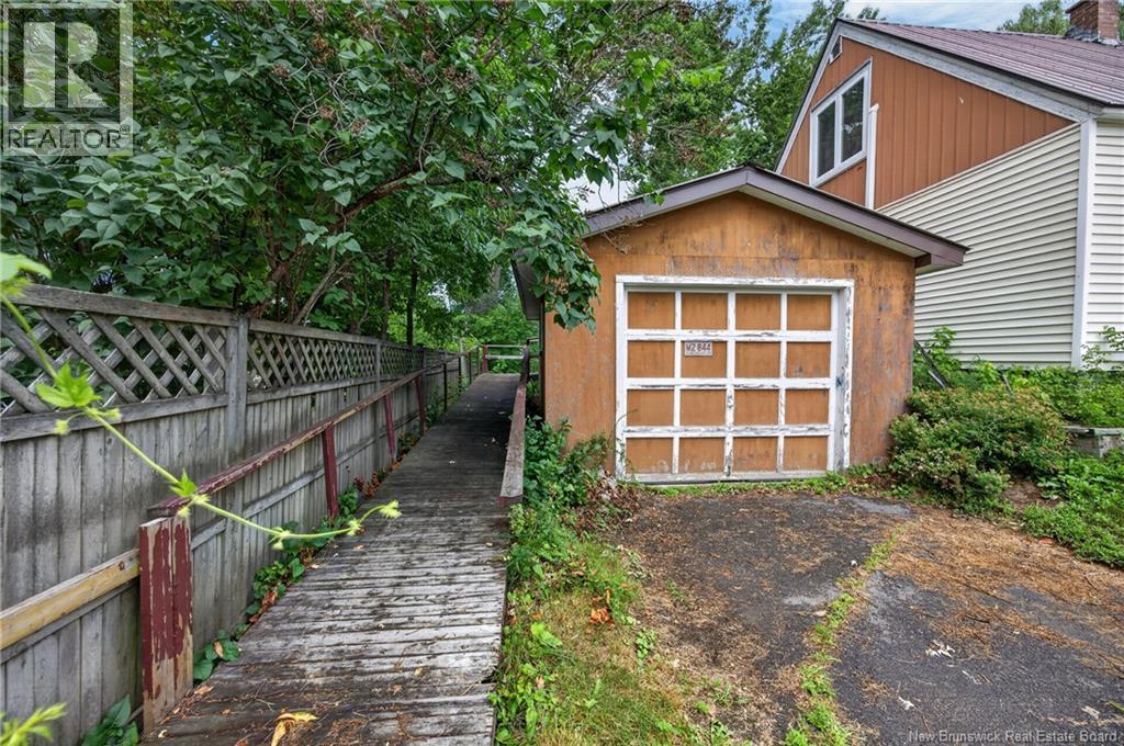 251 Carney Street - 21