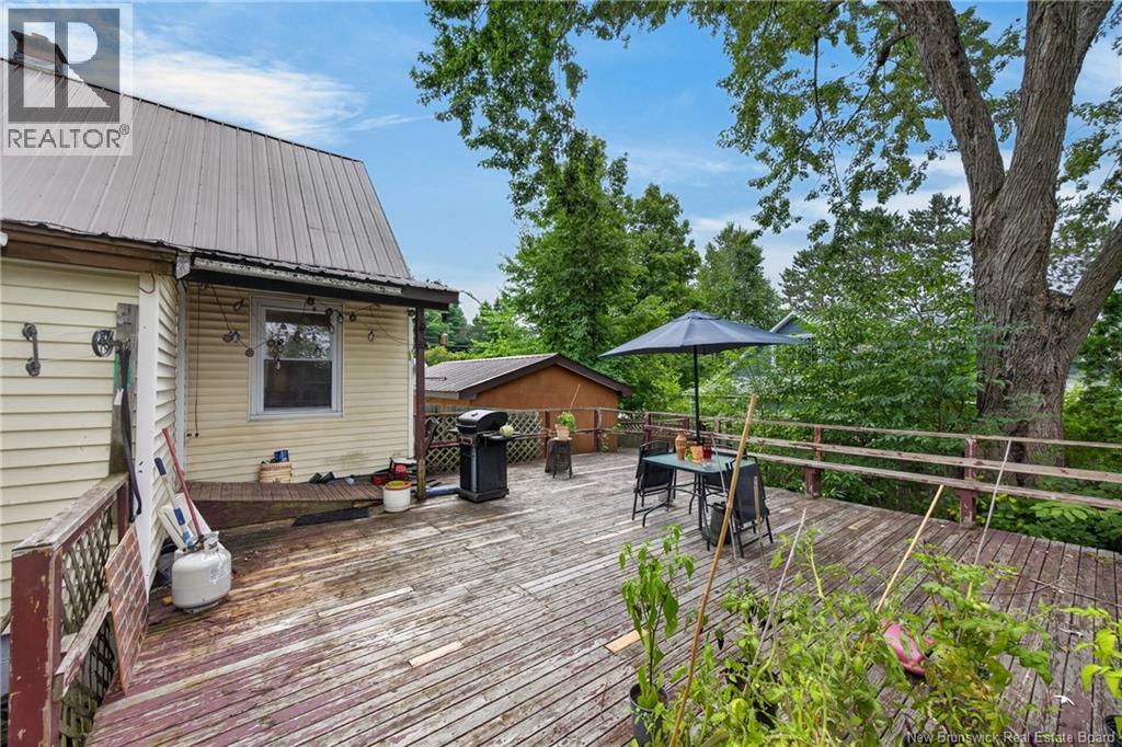 251 Carney Street - 22