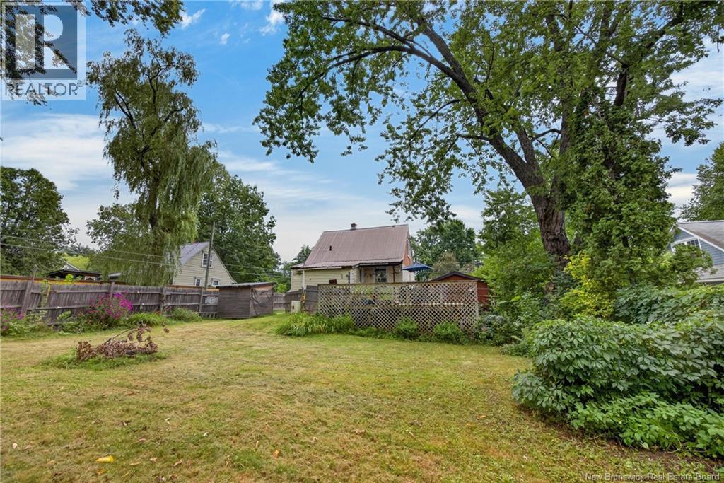 251 Carney Street - Image 23