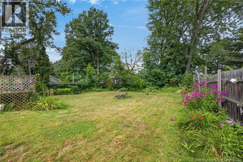 251 Carney Street - Image 25