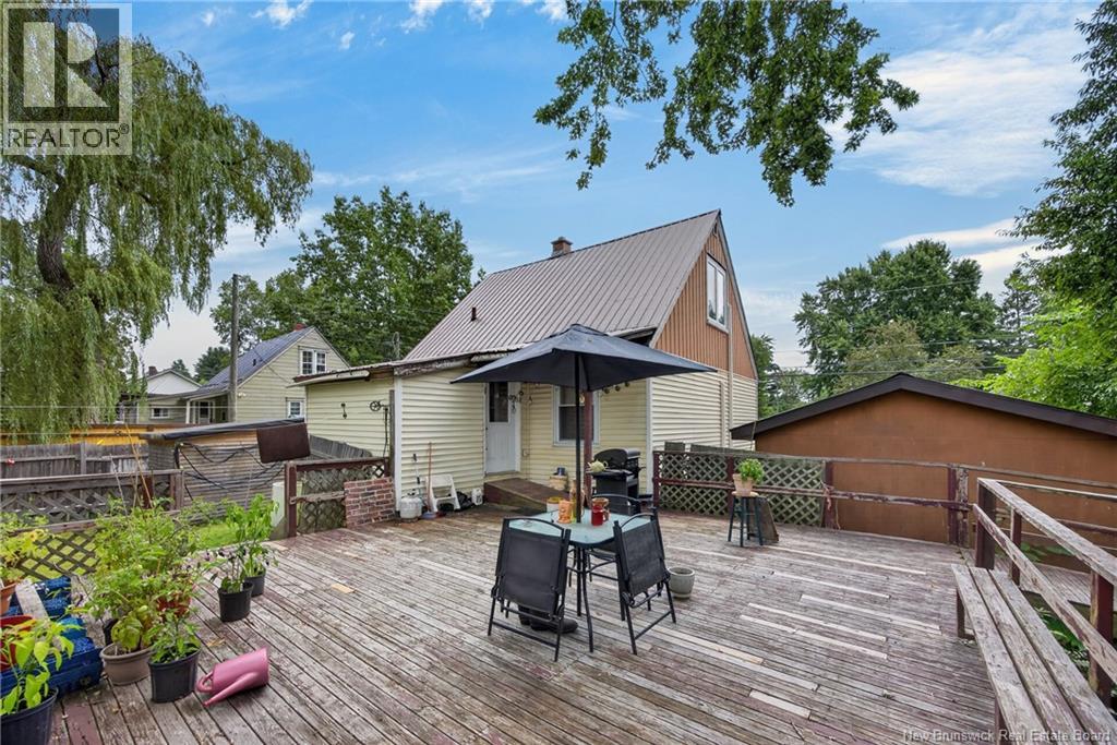 251 Carney Street - 28