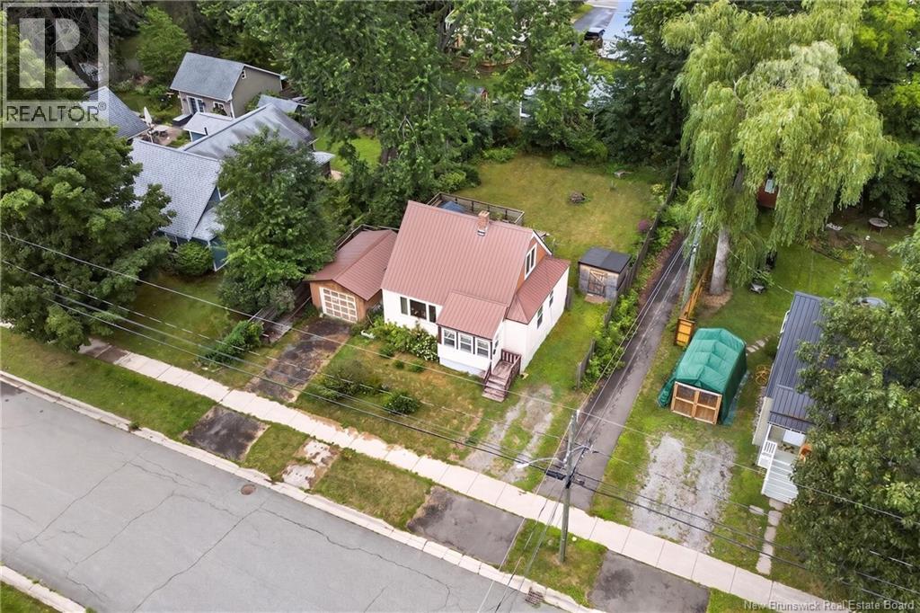 251 Carney Street - 32