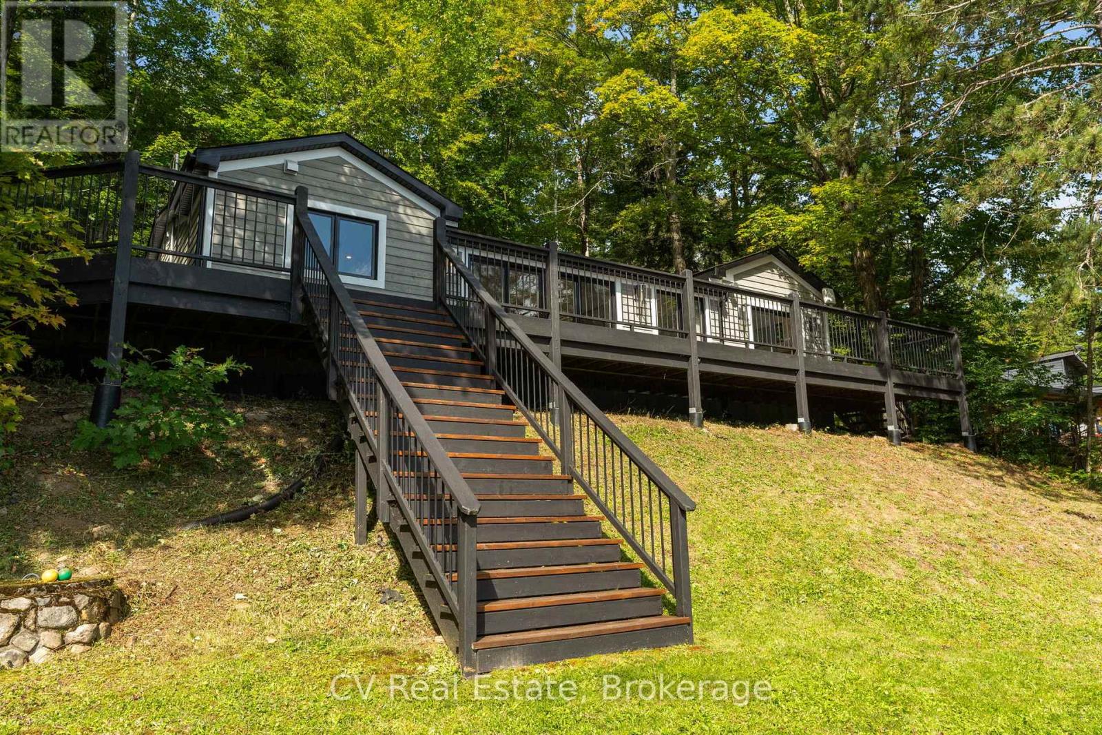 1017 WHITE PINE ROAD - Image 27