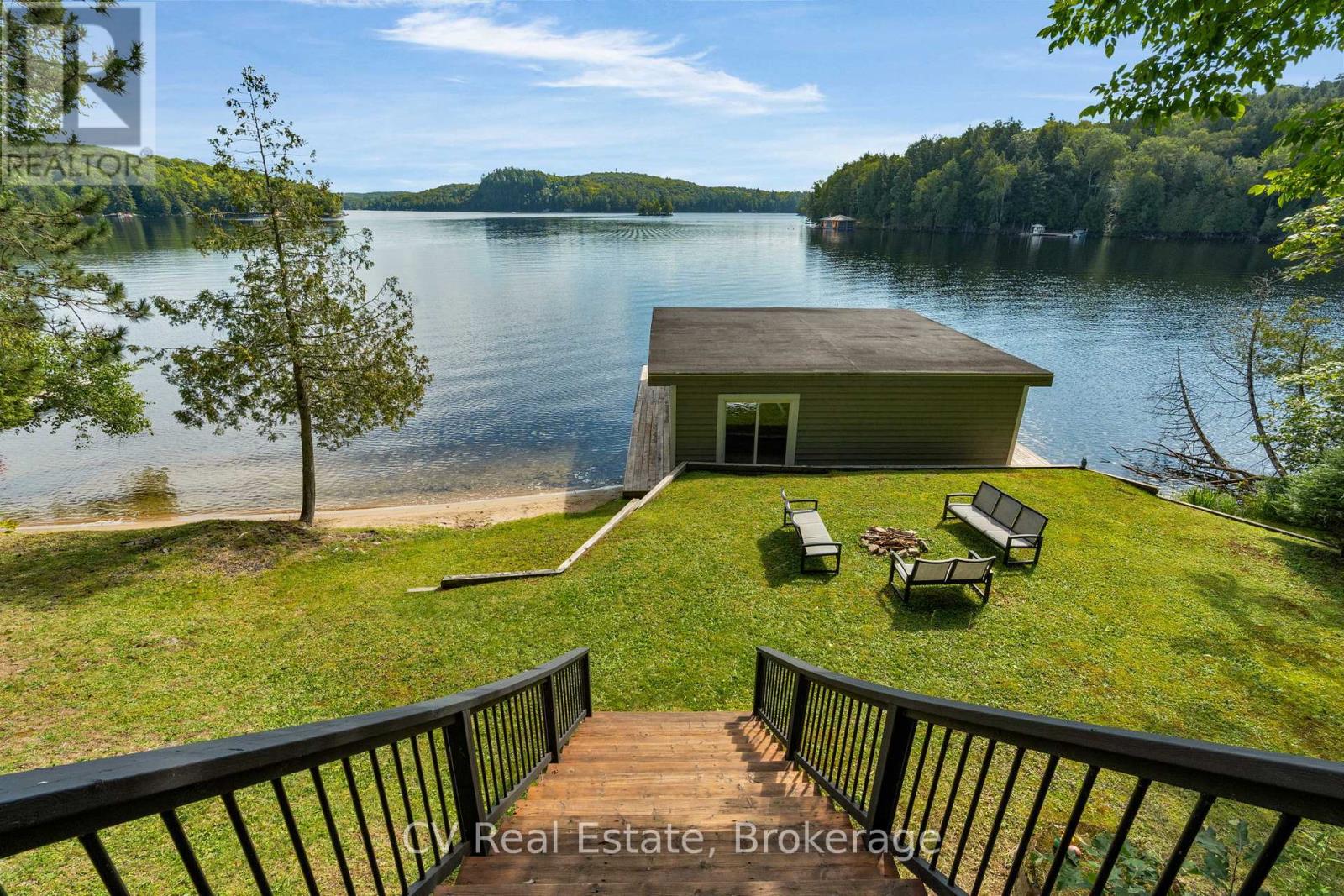 1017 WHITE PINE ROAD - Image 28