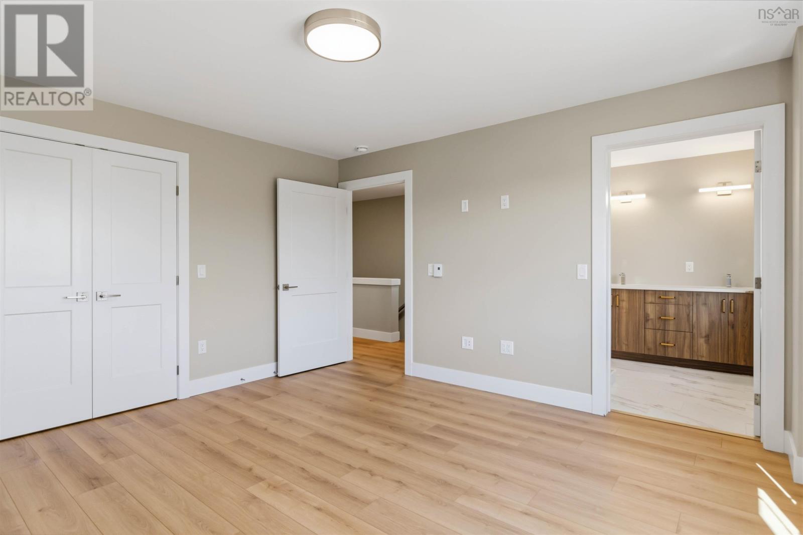 L043B 67 Lew Crescent - 15