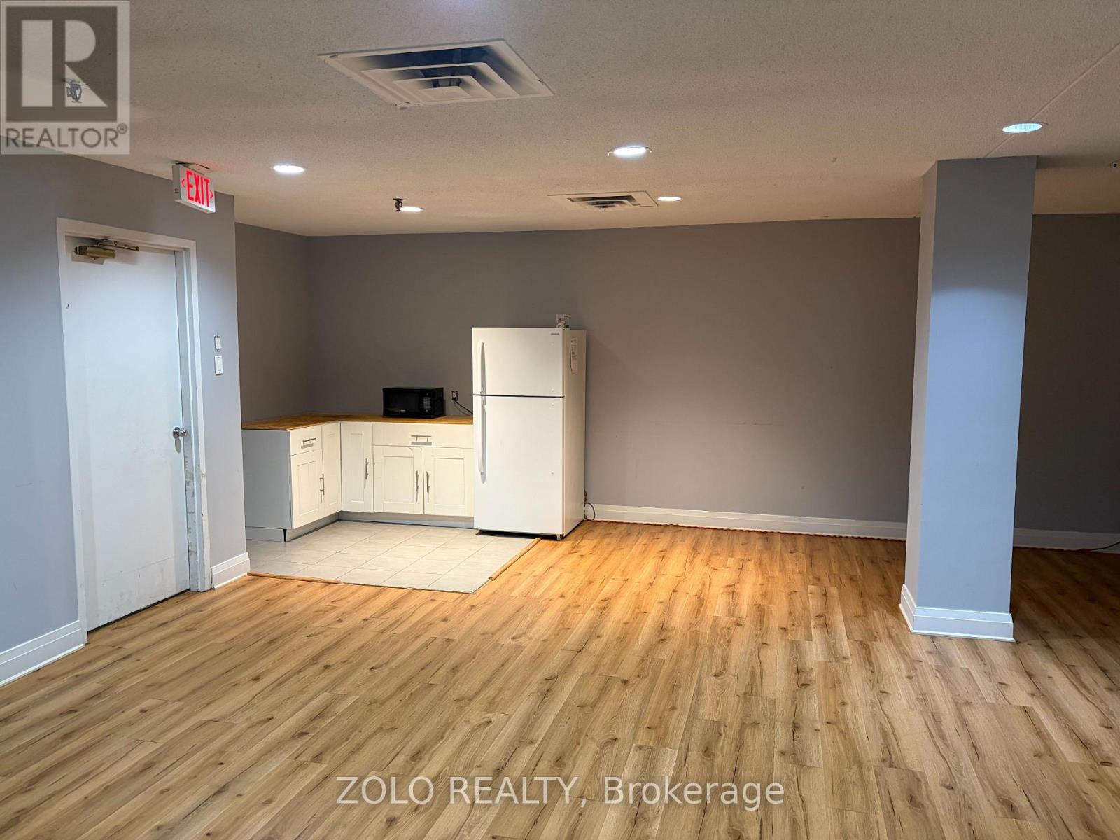 #407 2737 KEELE STREET - 12