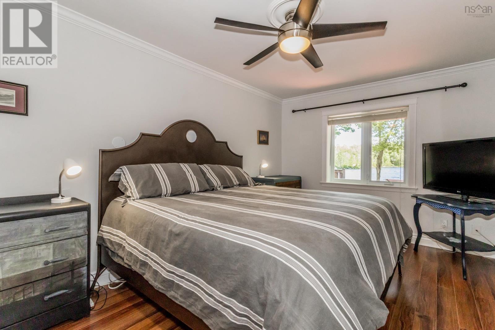Property 17 of 37 of 504 Lake Drive