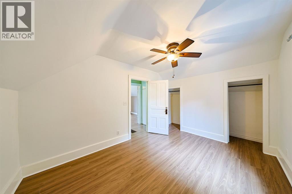 221 Bright STREET - 20