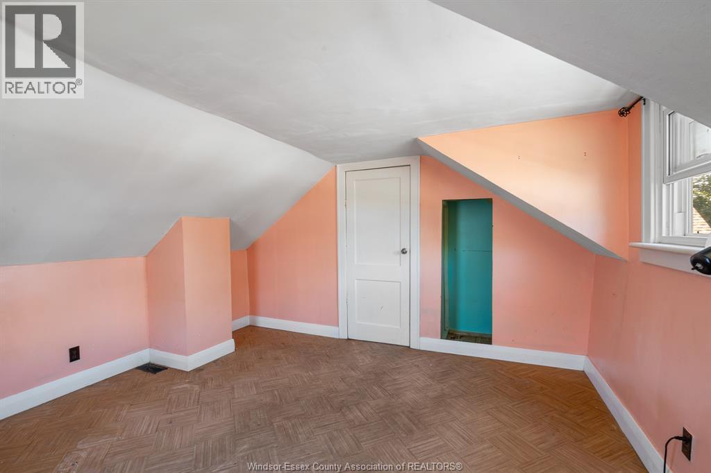 22 Melrose AVENUE - 26