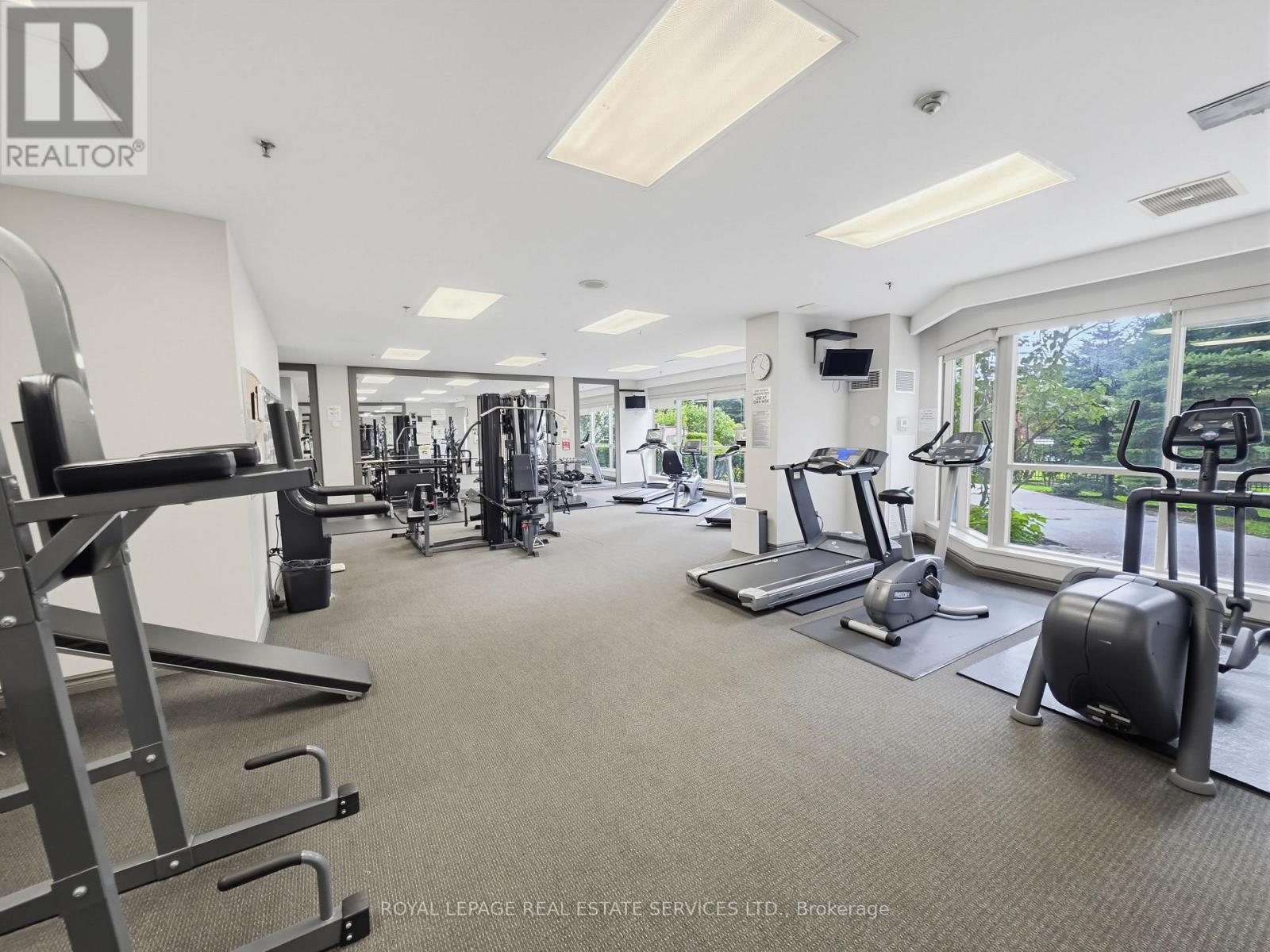 #1212 75 KING STREET E - 23