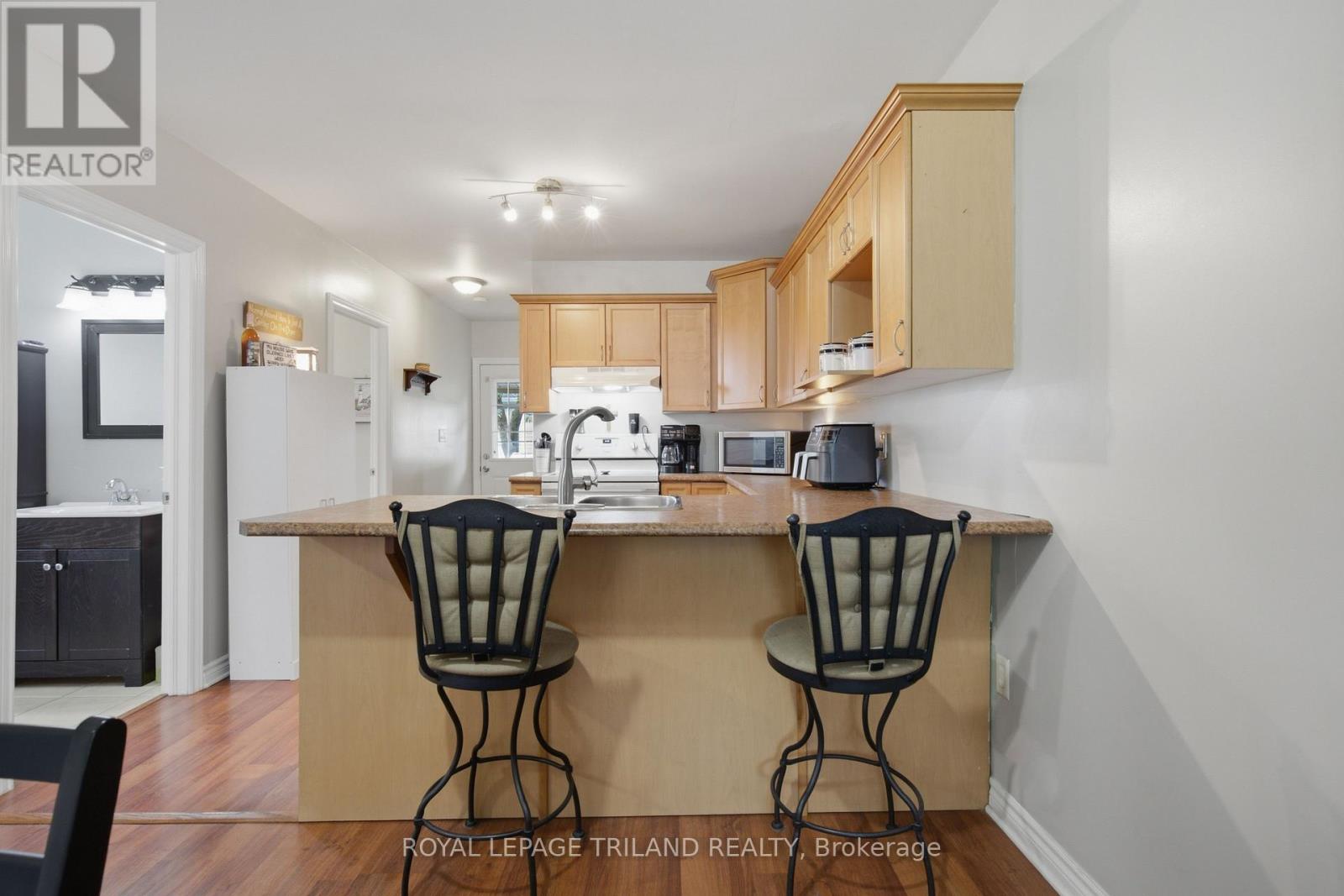 132 OAK STREET - Image 9