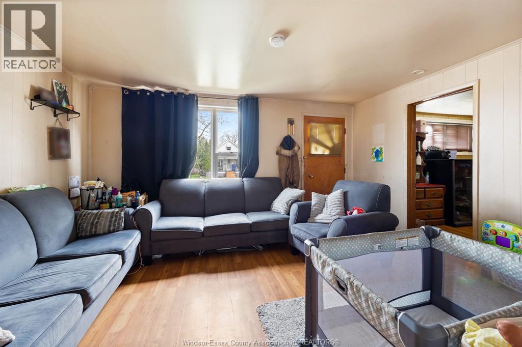 1361 ALBERT - 17