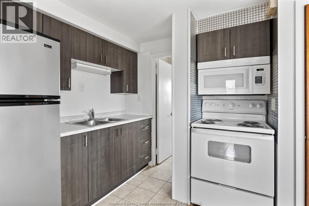 1361 ALBERT - Image 6