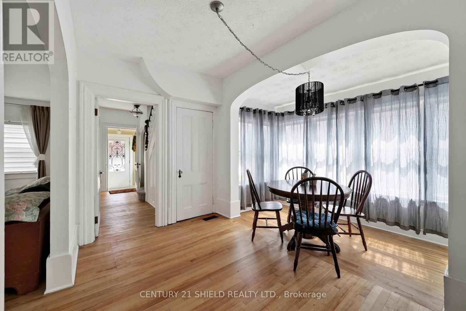 430 SYDNEY STREET - Image 15