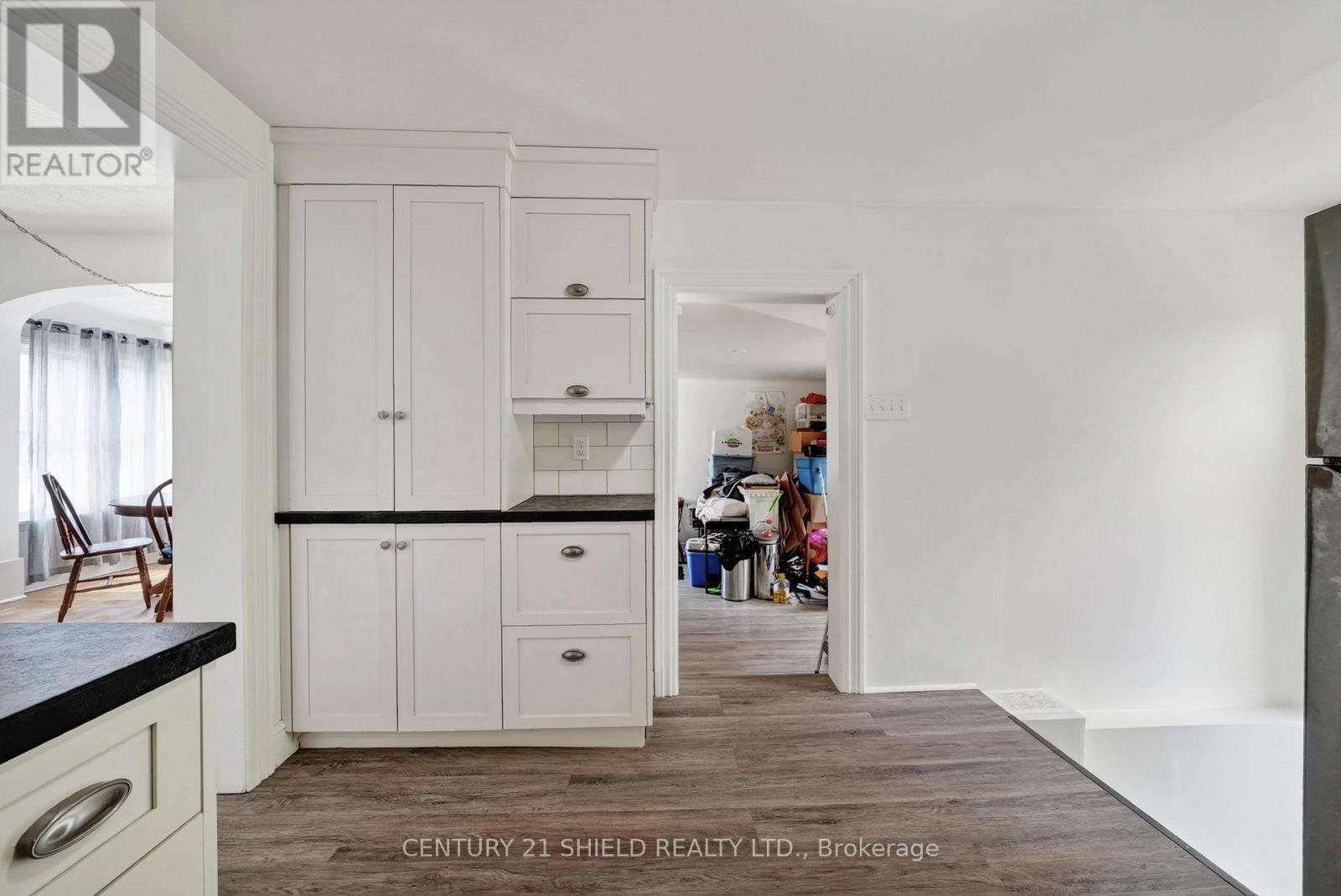 430 SYDNEY STREET - 20