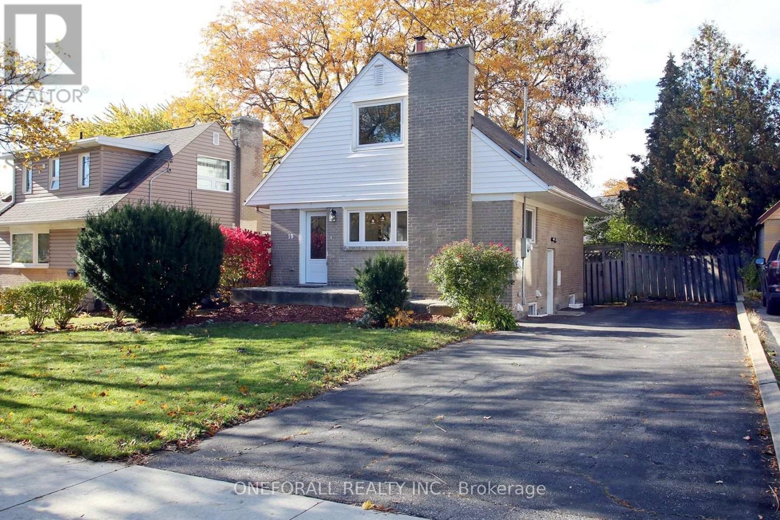 Photo of 10 Esmond Crescent