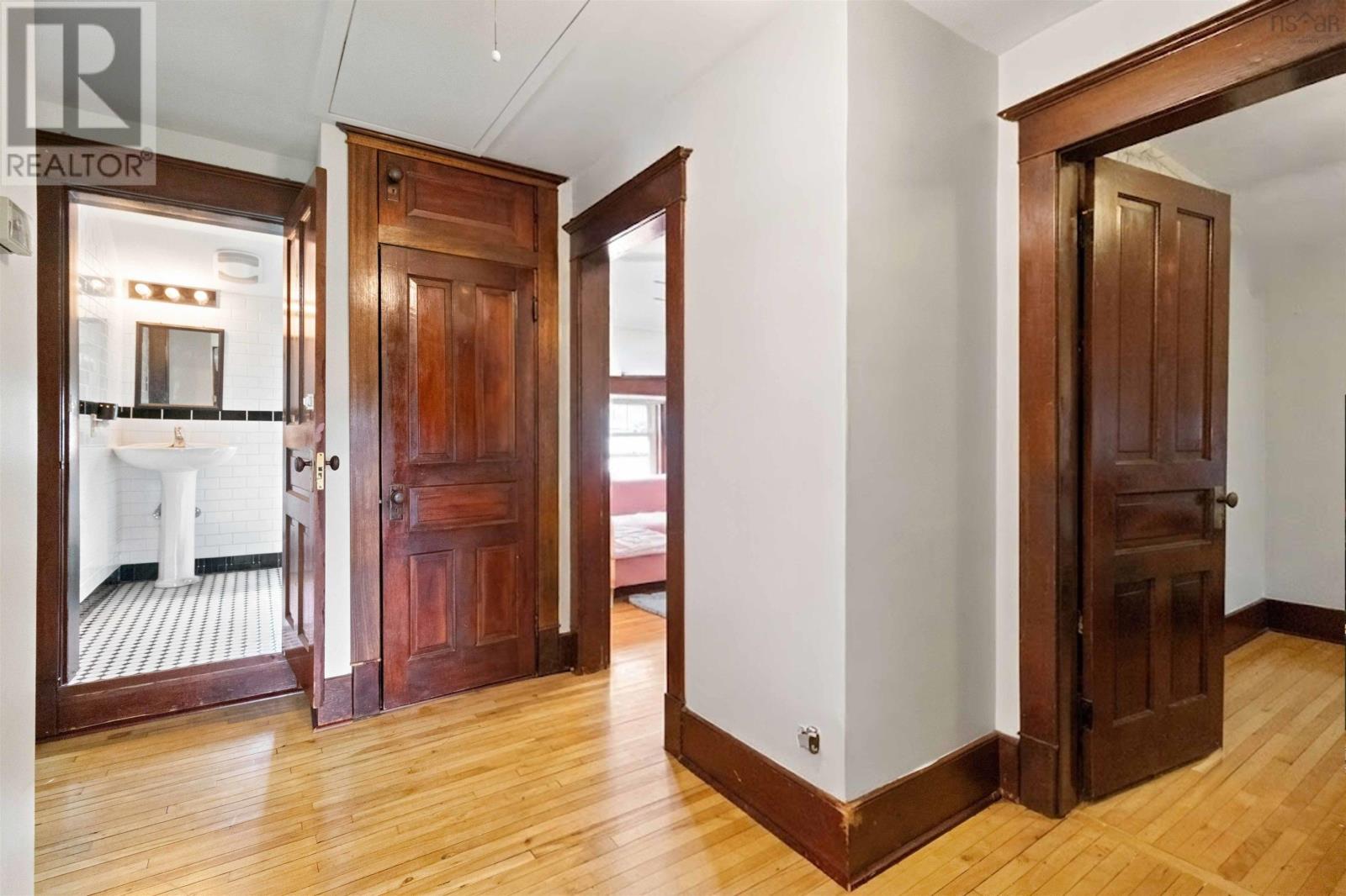 Property 31 of 50 of 80, 82, 84 Osborne Street