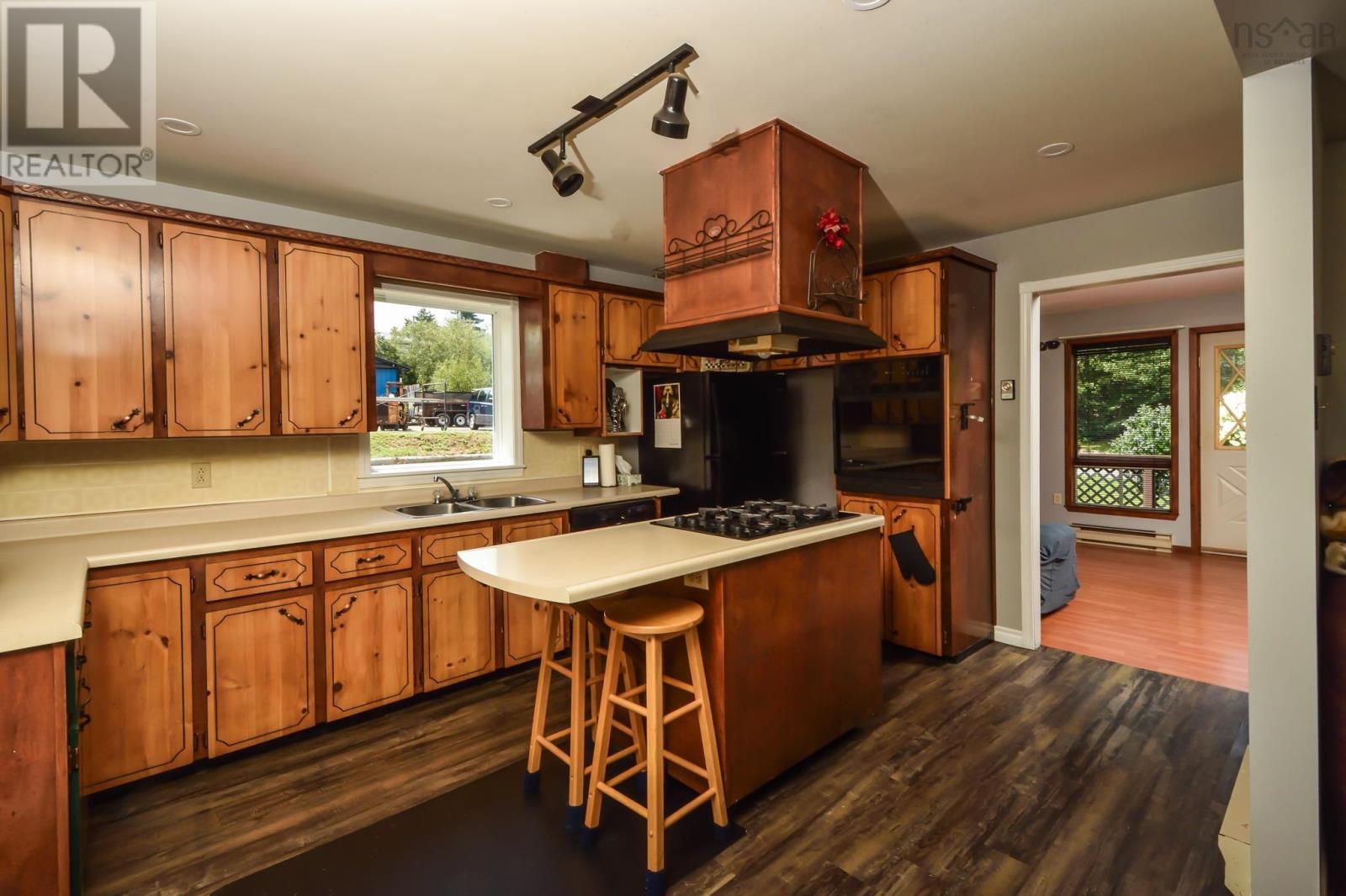27 Riverview Drive - 8