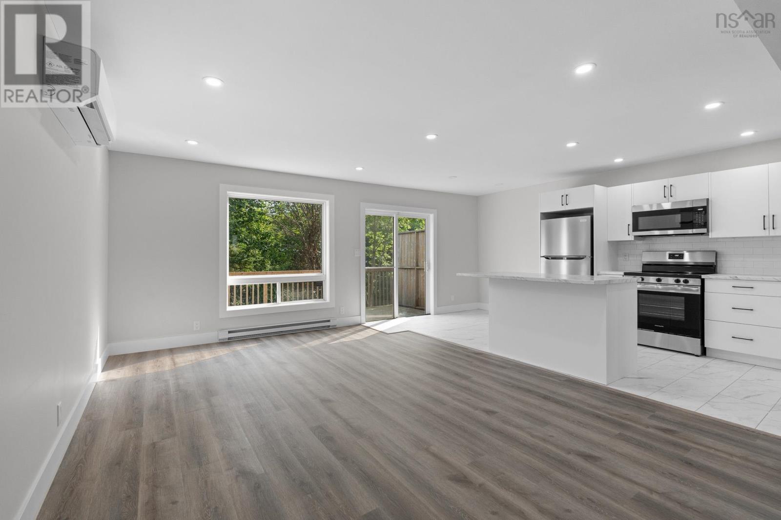 Property 7 of 36 of 114-116 Thornhill Drive