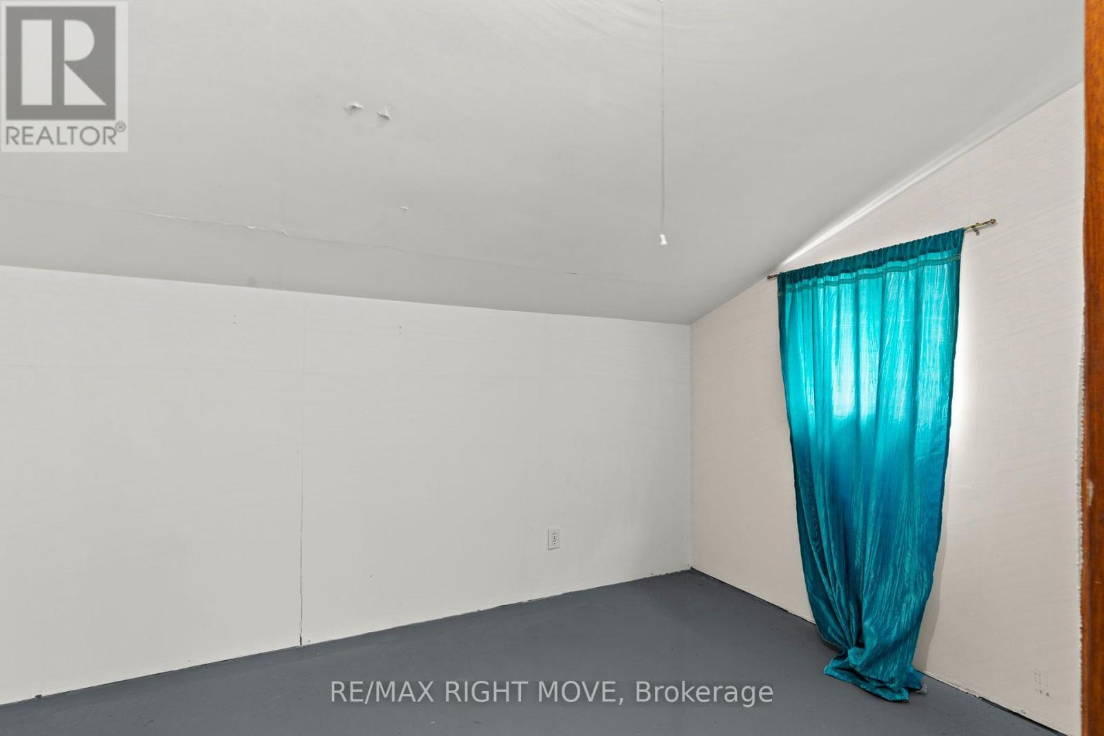 #1 1041 1700 ROAD - 14