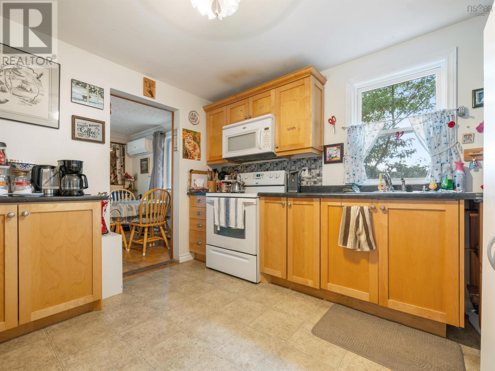 Property 9 of 34 of 9 Main Street East